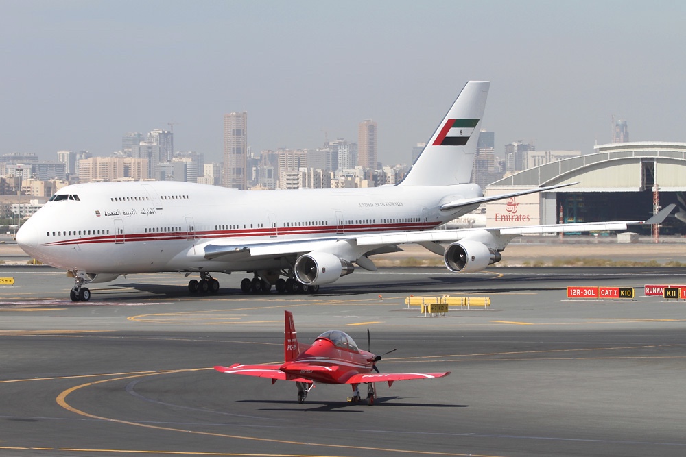 Foto: Boeing 747-400 von Dubai Air Wing am Flughafen Dubai