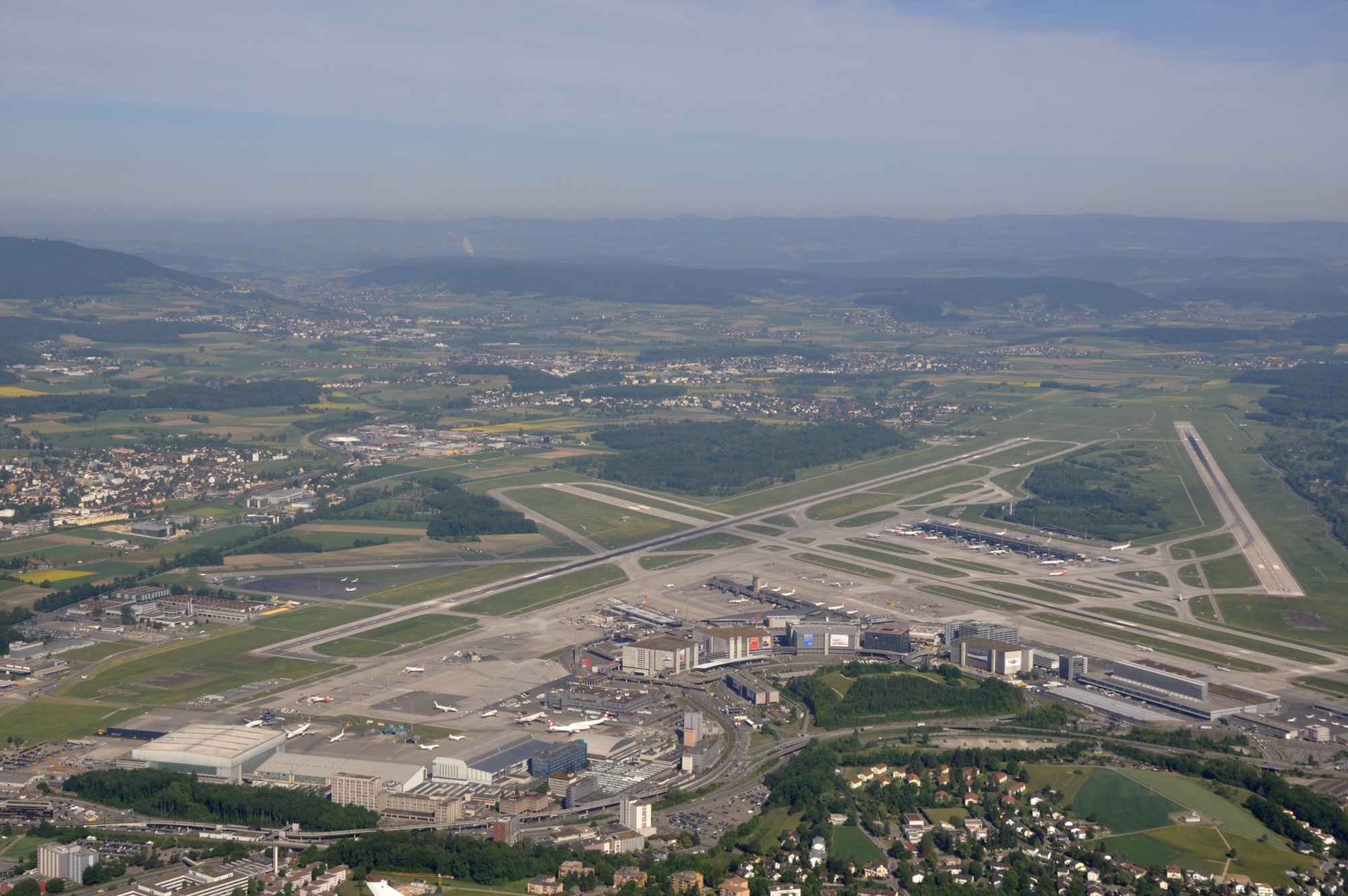 Foto: Flughafen Zürich aus der Vogelperspektive