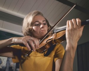 Foto: Geigerin mit Stradivarius-Geige