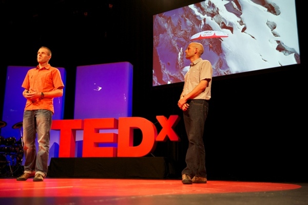 Foto: Auftritt von Christian Maurer und Thomas Theurillat bei TEDxZurich 2012