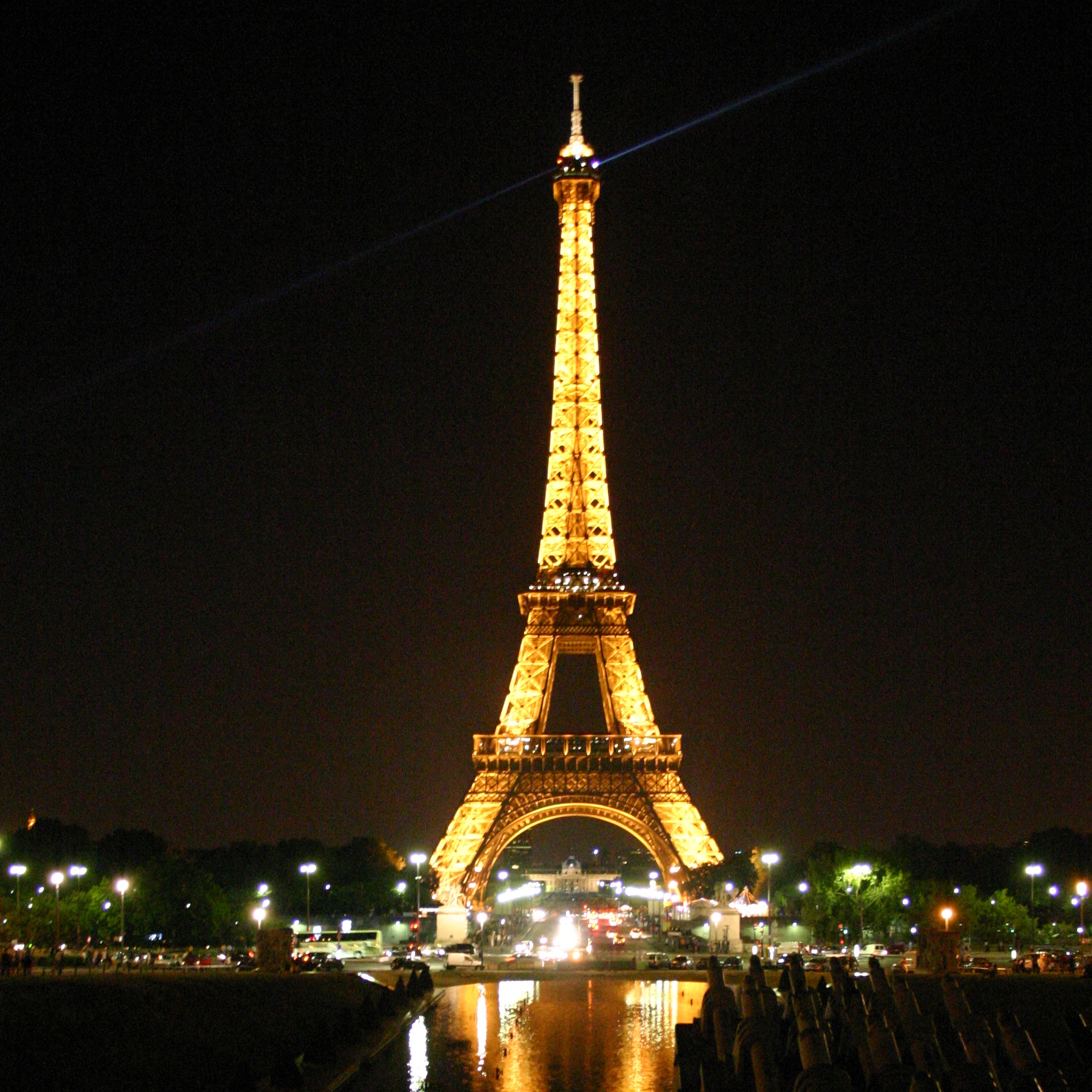Foto: Nächtlicher Eiffelturm