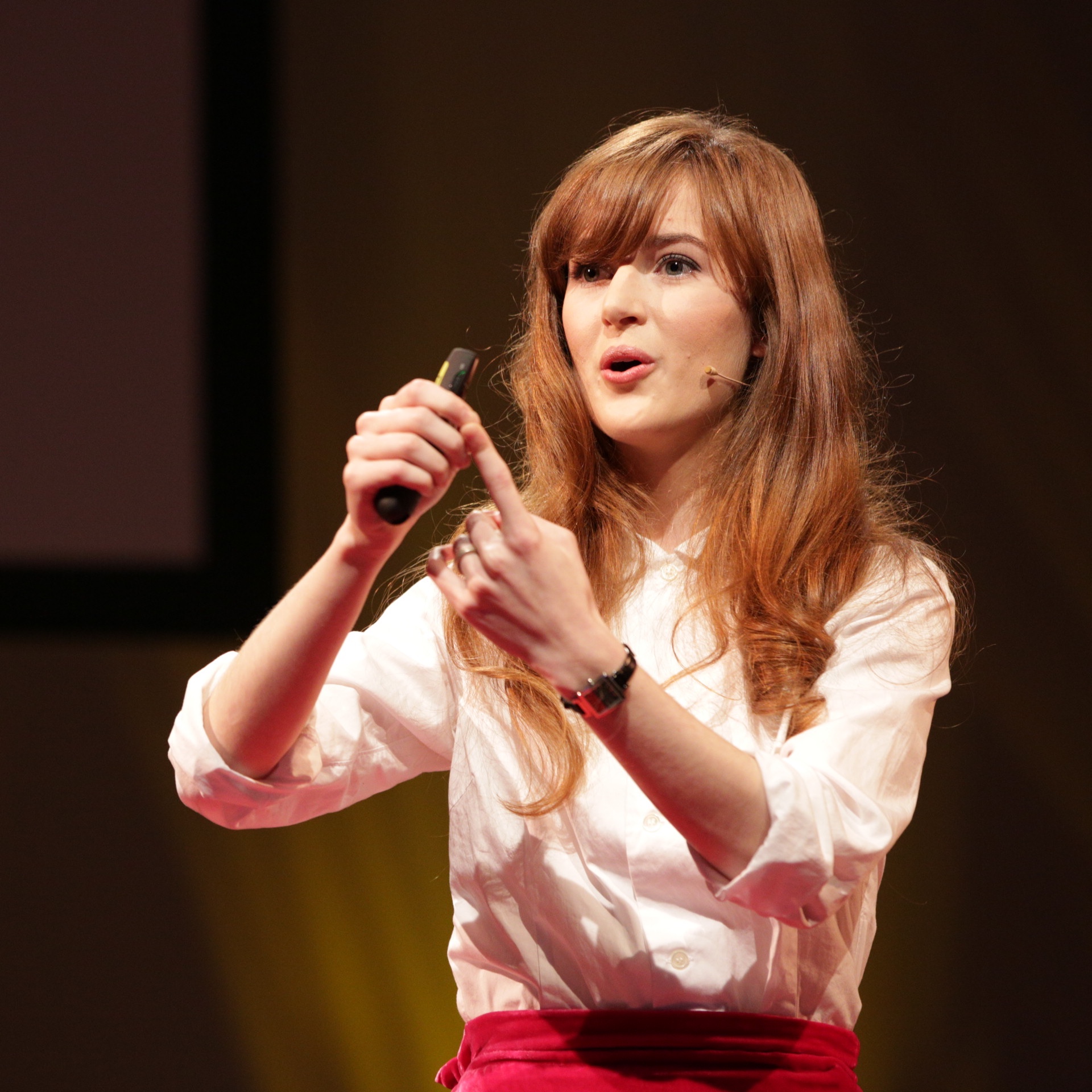 Foto: Auftritt von Emily Costello bei TEDxZurich 2014