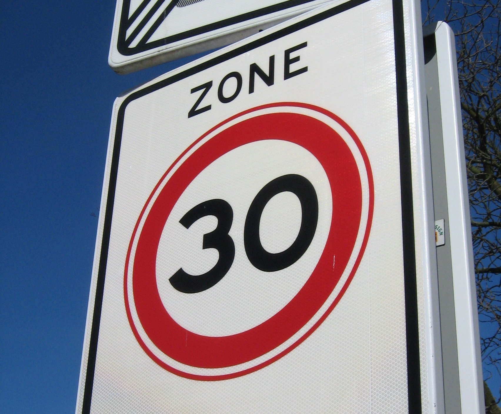 Strassenschild: «Zone 30»