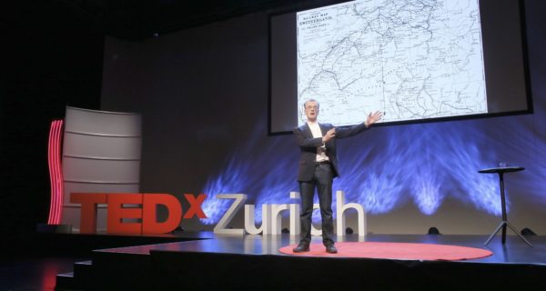 Foto: Auftritt von Diccon Bewes bei TEDxZurich 2017