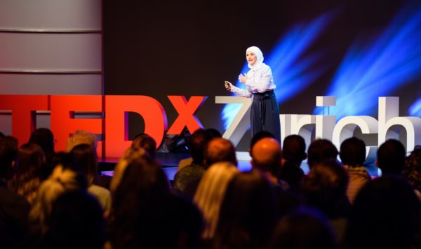 Foto: Auftritt von Rima Alaifari bei TEDxZurich 2017