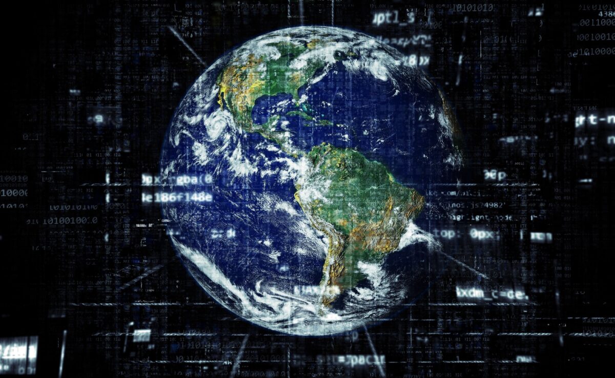 Bild: Digitalisierung und Planet Erde (Symbolbild)