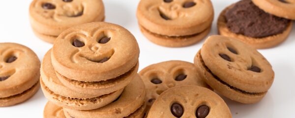 Foto: Cookies (Guetzli bzw. Kekse) mit lachenden Gesichtern