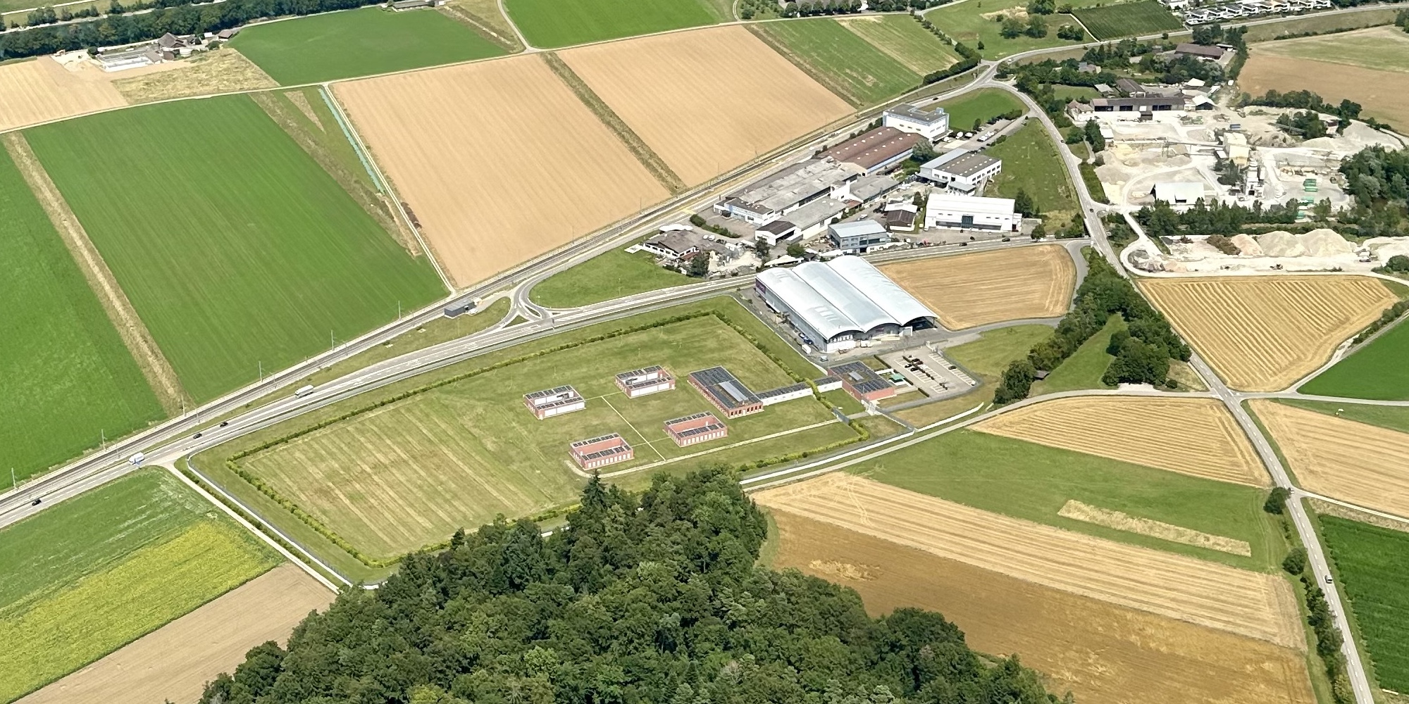 Luftbild: SWIFT-Data Center in Diessenhofen in der Schweiz